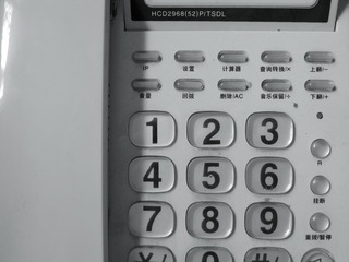 864730