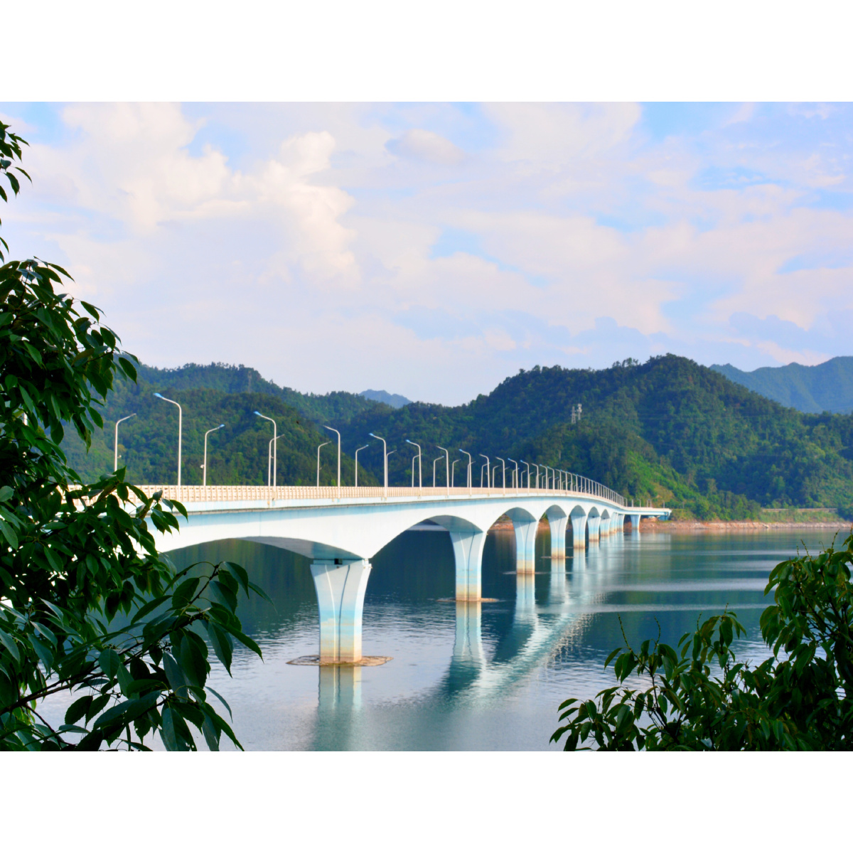 千岛湖的 山水桥