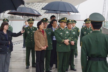 武警总司令就是气势不同