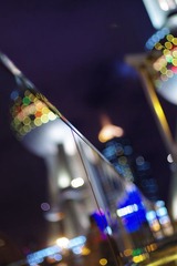 繁华都市的亦真亦假