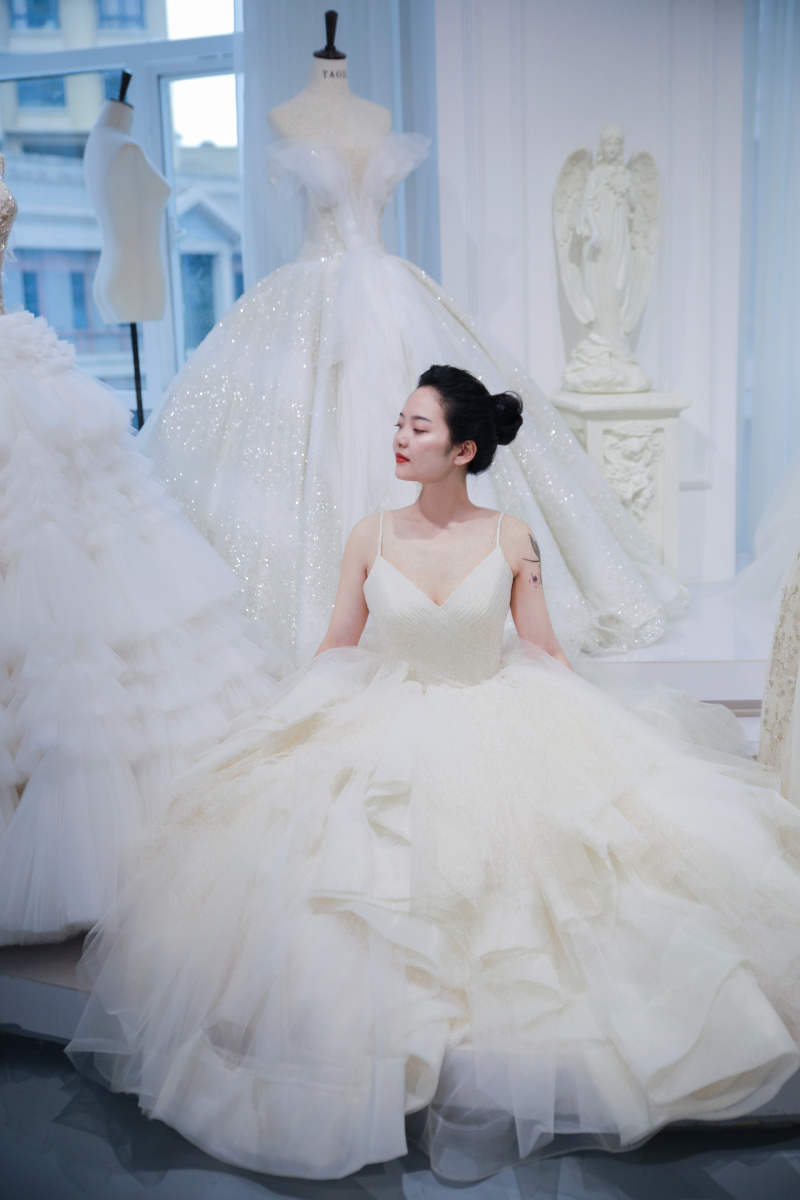 一个人的婚纱照