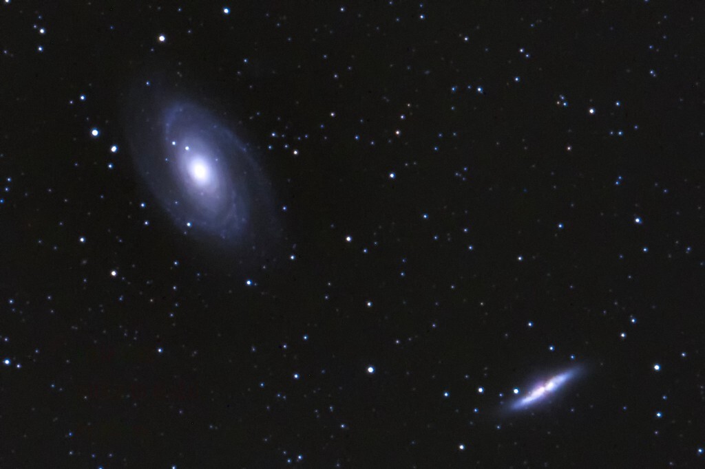 M81 &amp; M82 波德星系和雪茄星系。M82前年曾经爆炸了一颗超新星，现在已经看不到了