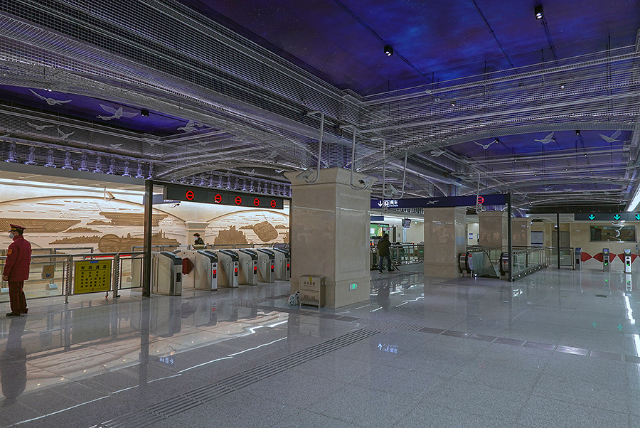 以"新城印记"为设计主题的武汉地铁5号线杨园铁四院站一瞥 - 江城苏剑