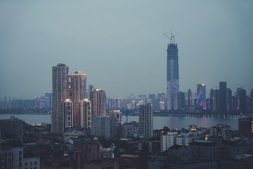 303312