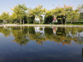 998302
