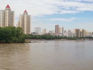 901087