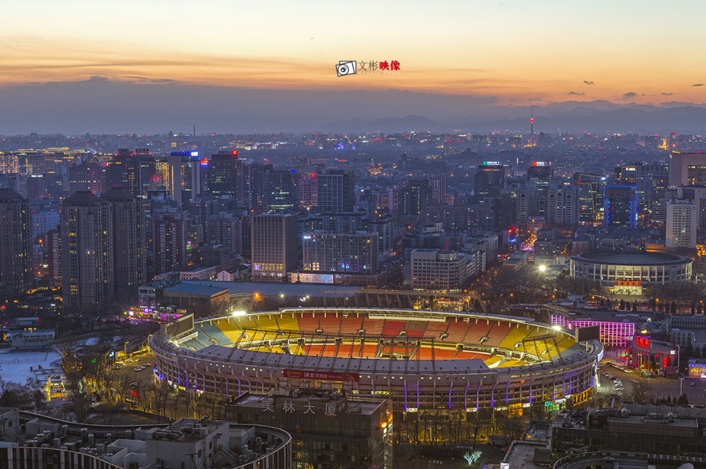 夜景工体
