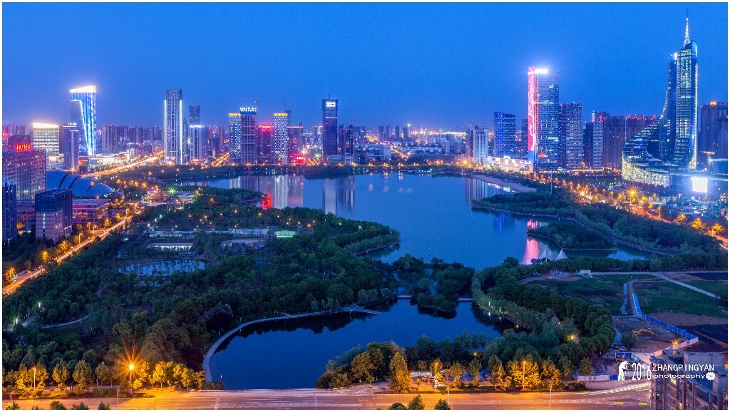 天鹅湖