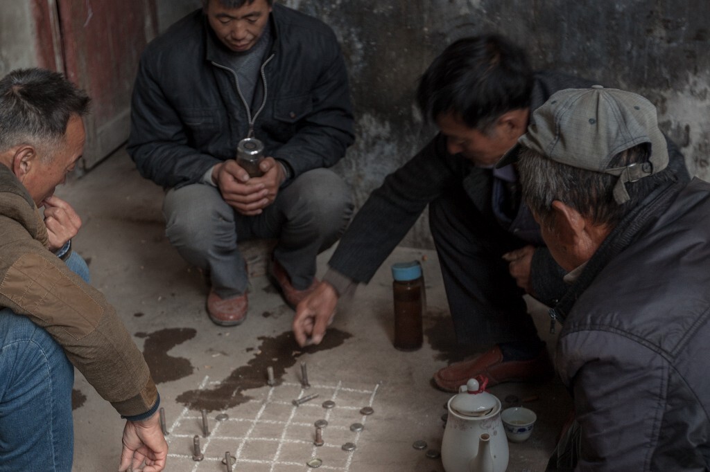 捧着茶杯围观也是一种幸福