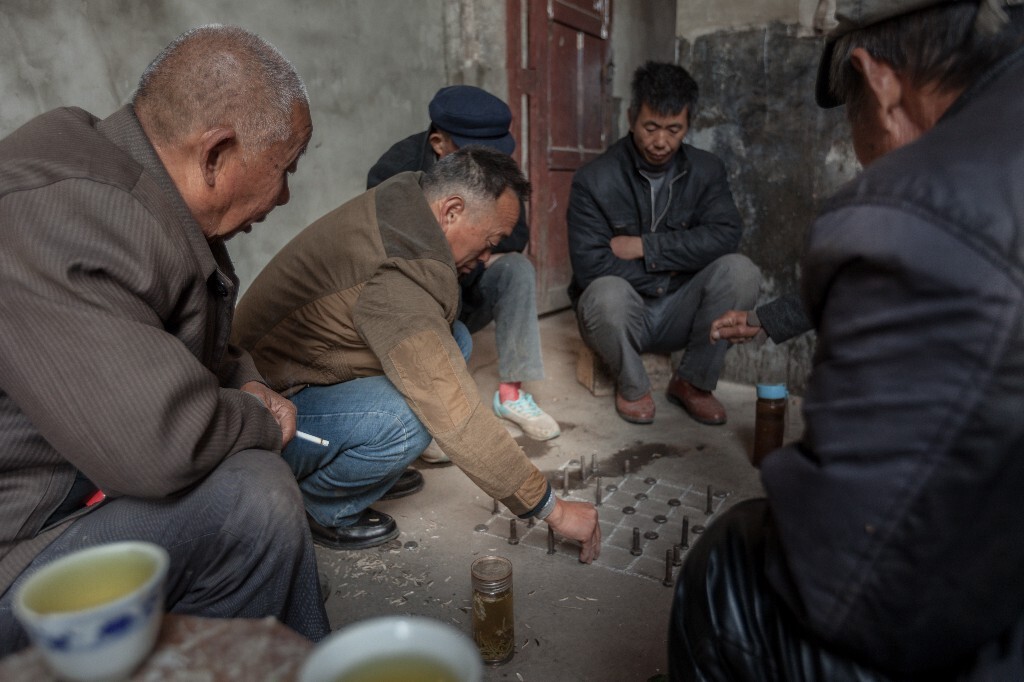 在茶室的一角下六道沟