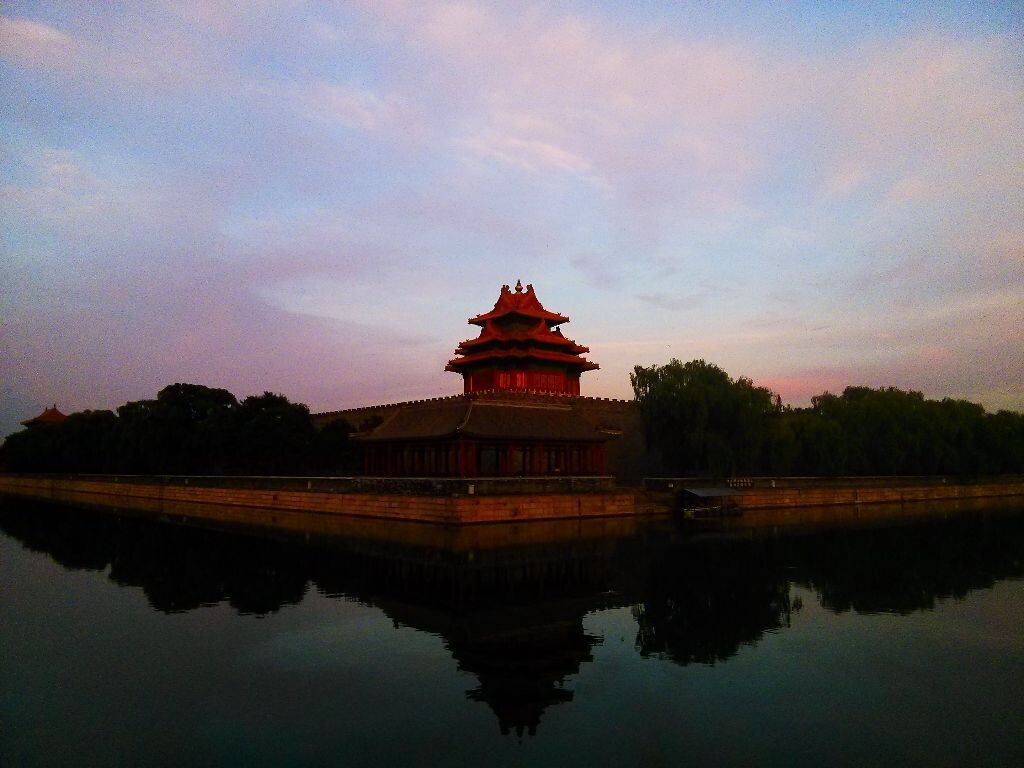手机角楼，现代都市的古色古香