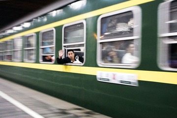 2011春运深圳第一班临时列车