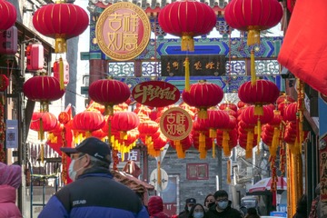 春光无限好，只是爱黑白