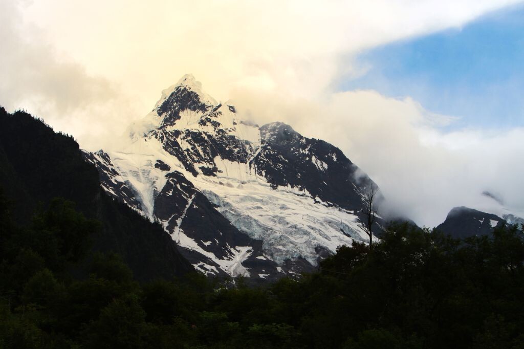 梅里雪山