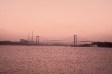 夕阳下的礐石大桥