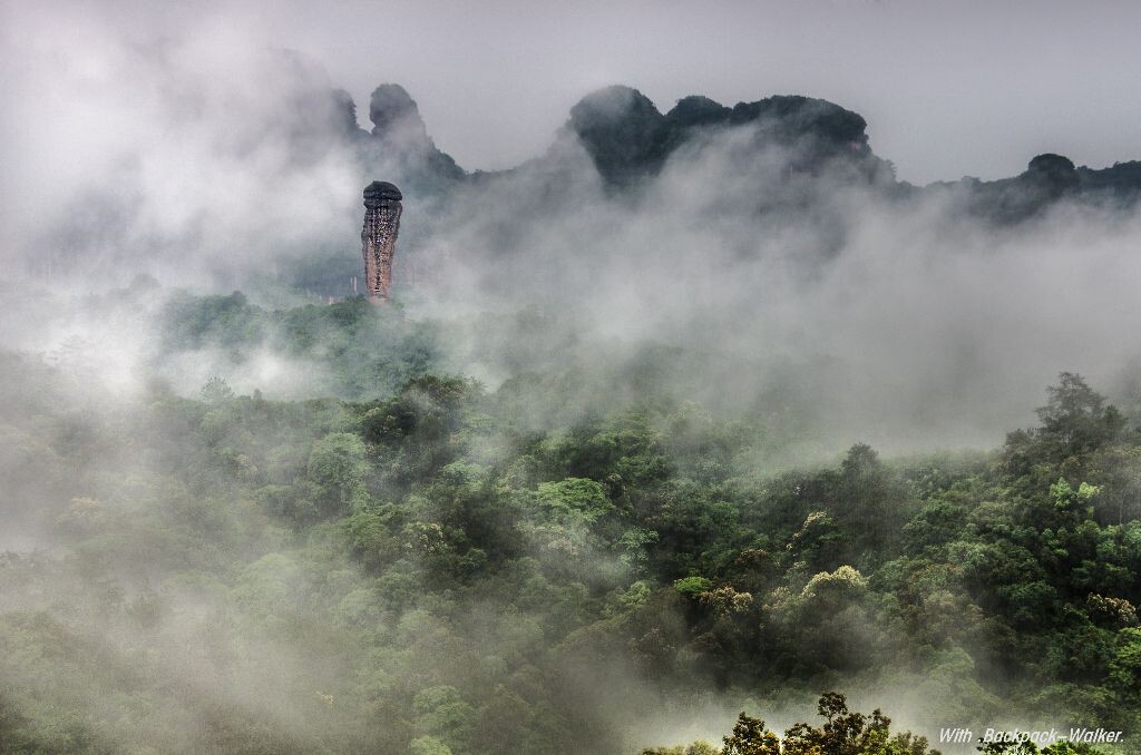 烟雨丹霞