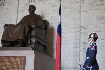 _S121033.jpg