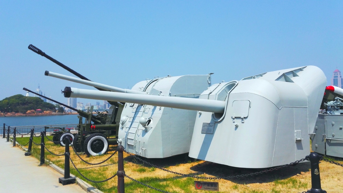 青岛六61091型攻击型核潜艇