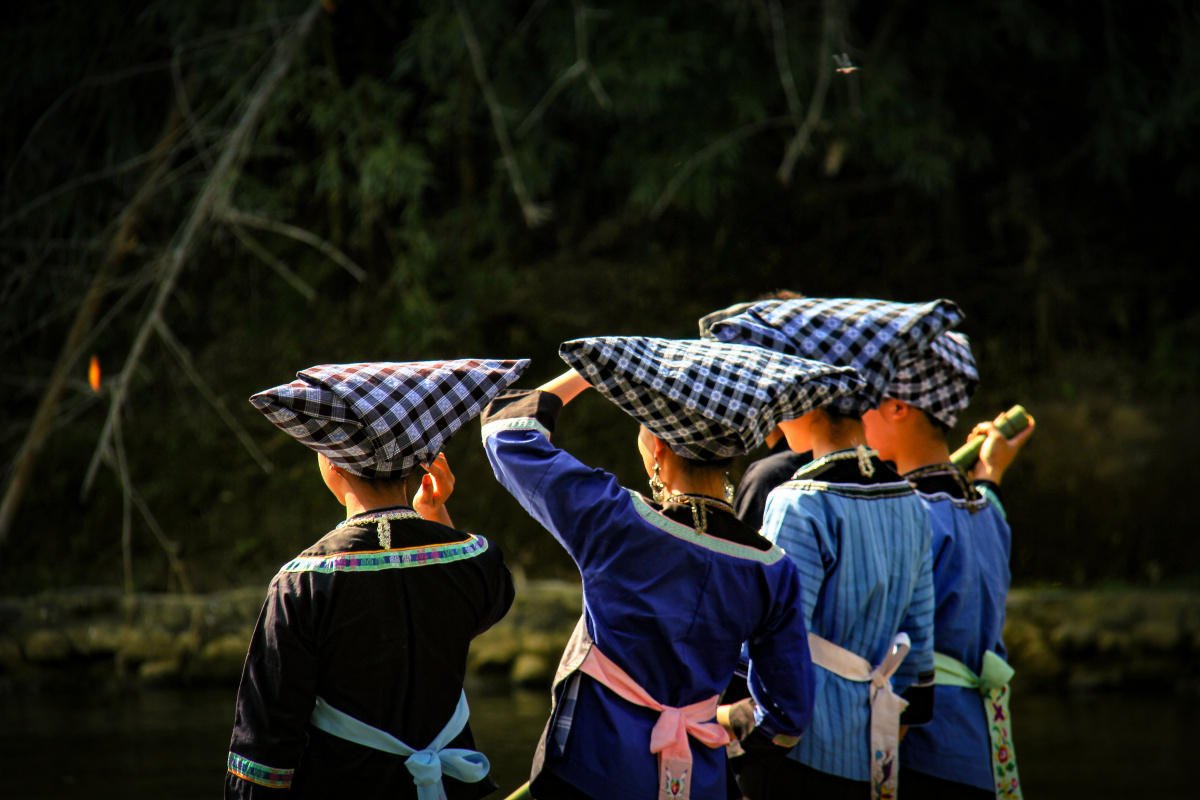 贵州省黔西南州望谟县是全国布依族群众最聚居的地区望谟县边绕镇观文