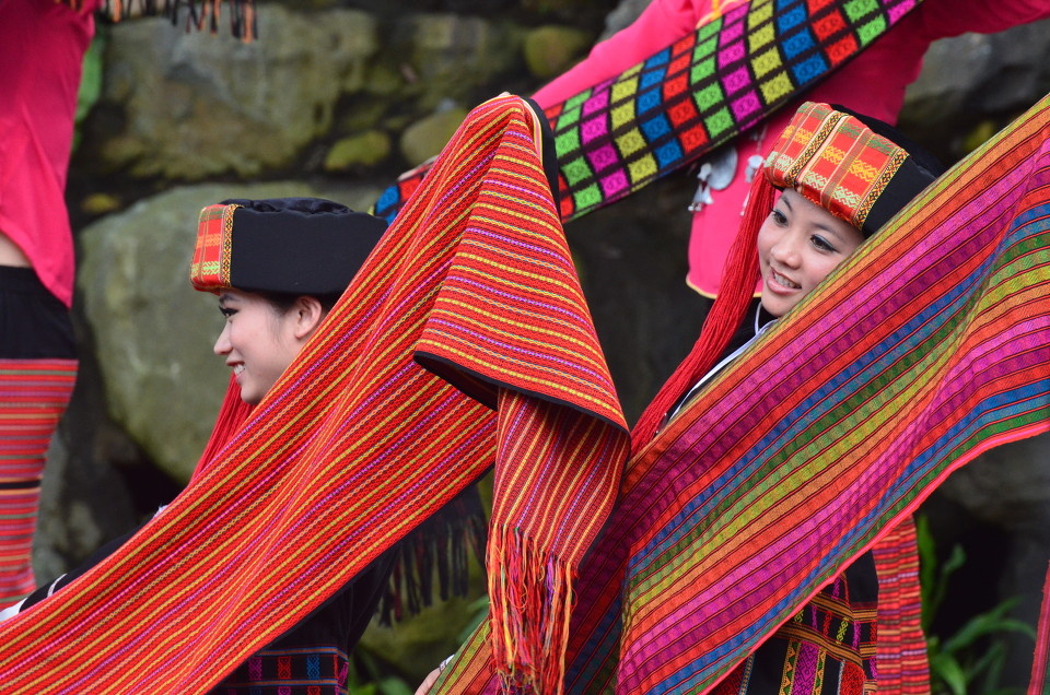 黎族的姑娘也很美