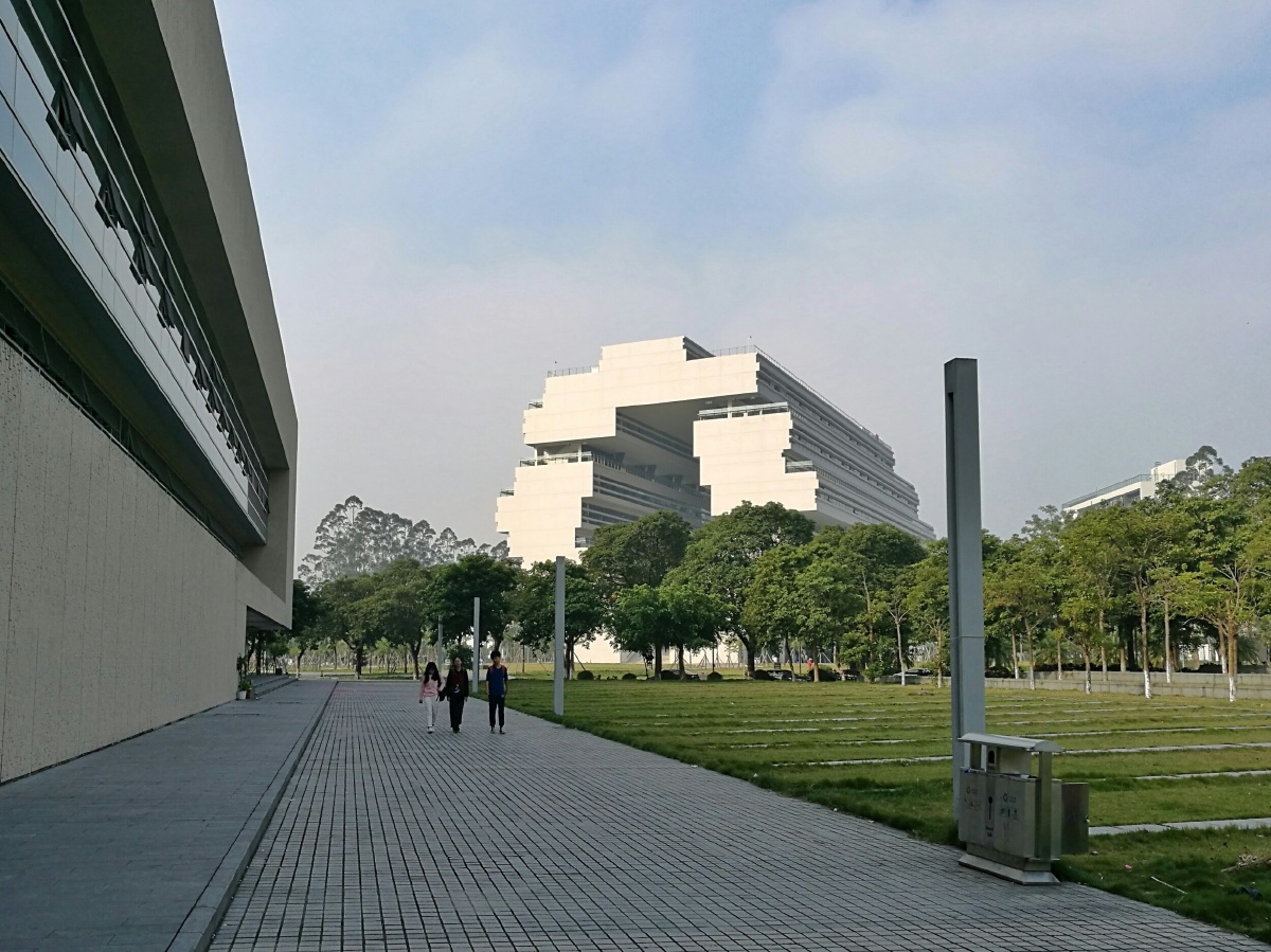 汕头大学图书馆
