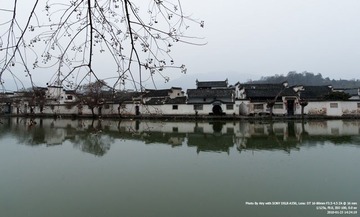 细雨宏村