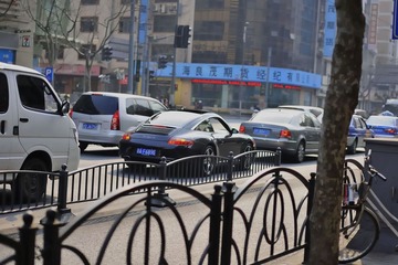 跑车