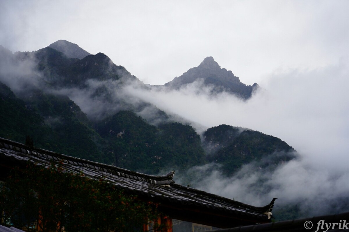 玉龙雪山的一座峰