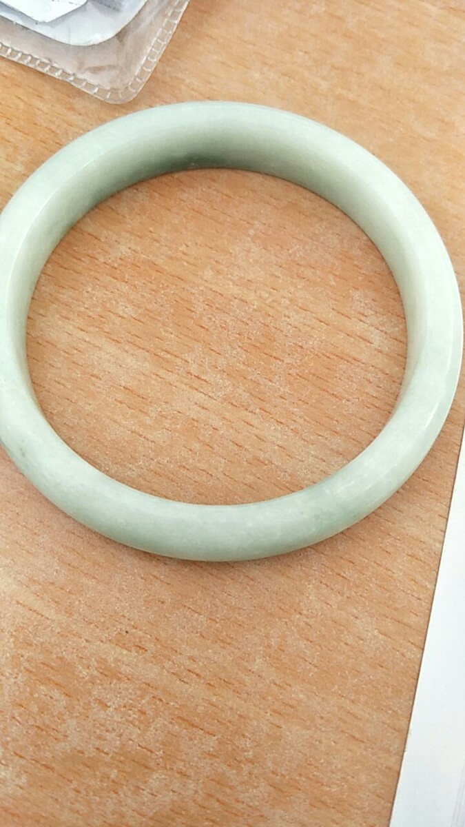 怎么看白玉镯的好坏