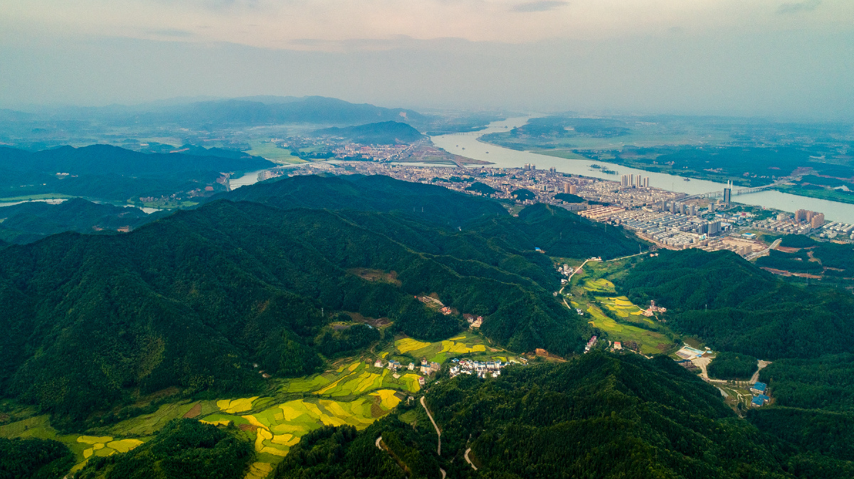 大东山位于吉水县城东北5公里处,面积52平方公里,主峰海拔