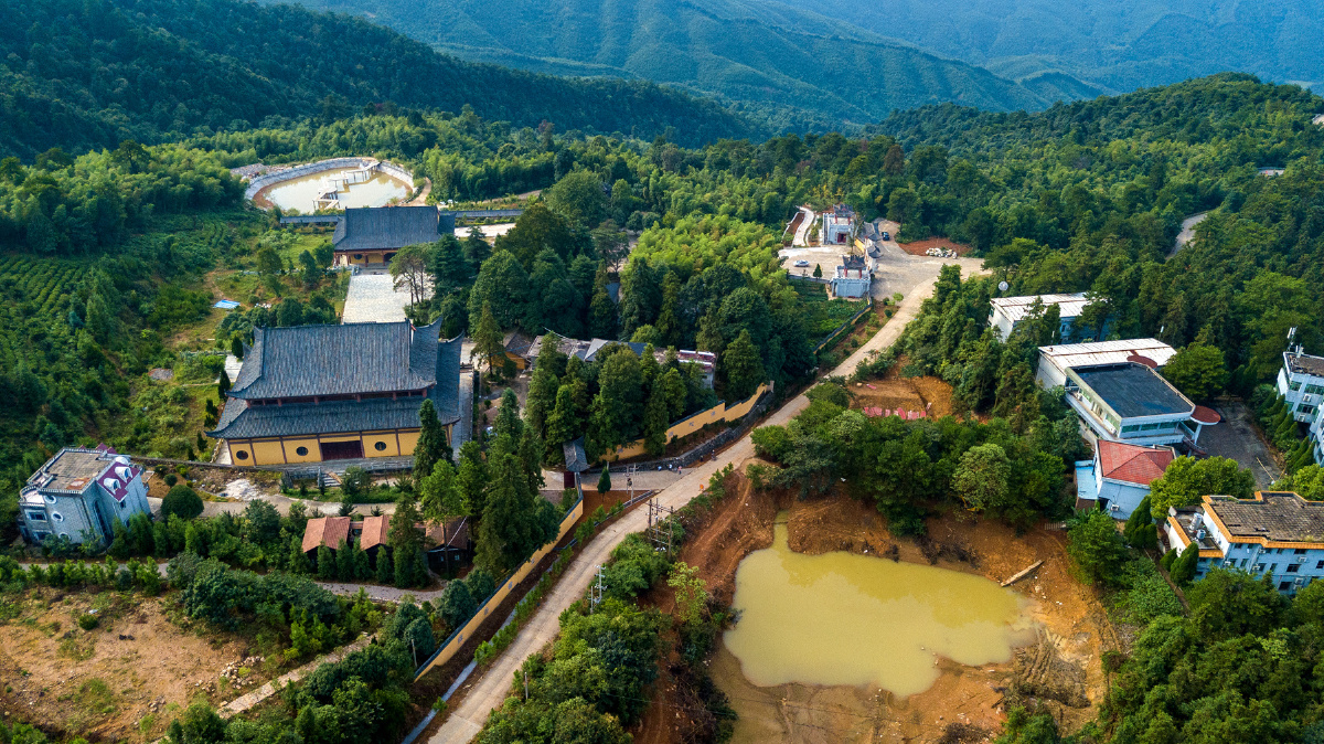 大东山位于吉水县城东北5公里处,面积52平方公里,主峰海拔