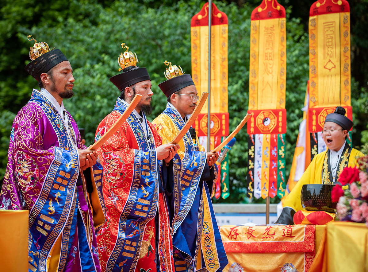 江西玉笥山:举办首届开坛法会