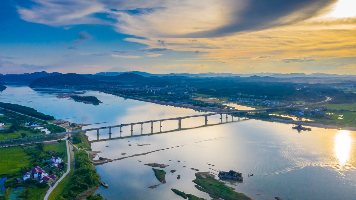 江西峡江:炫目多彩的赣江两岸