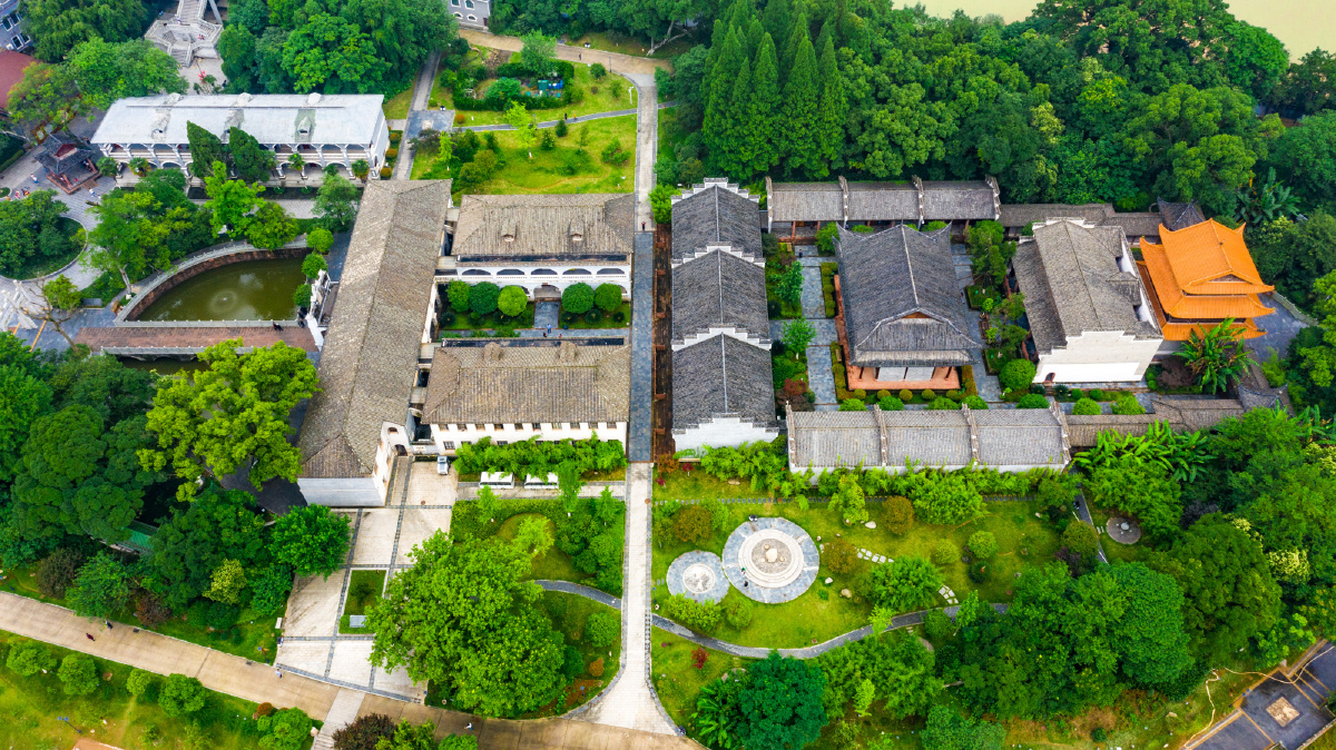 江西吉安白鹭洲书院风景如画