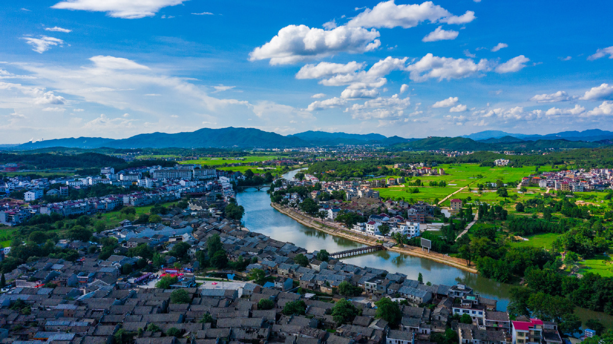 江西吉安渼陂古村古韵盎然如诗如画