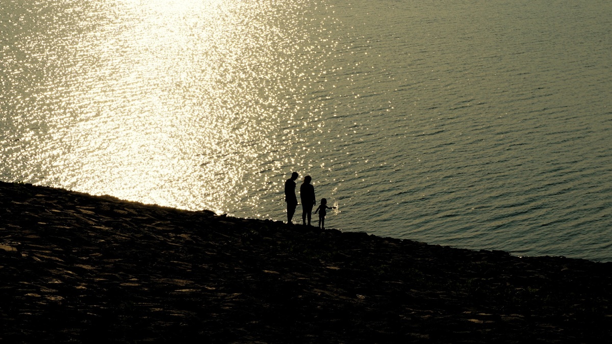 看到这幸福的一家人,我按下了快门记录这幸福的瞬间.