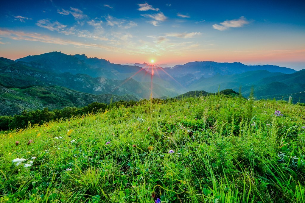 灵山日出