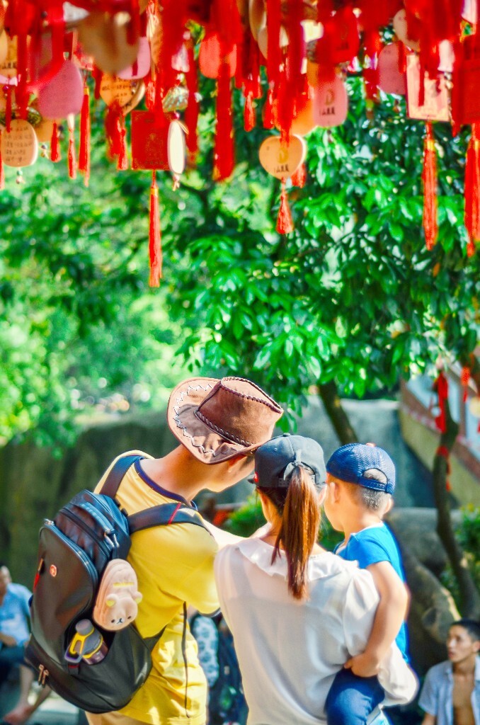 生活<br />
总是应该被祝福的<br />
不是么