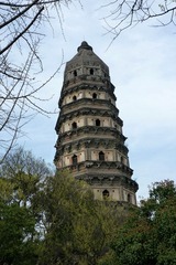 苏州虎丘斜塔