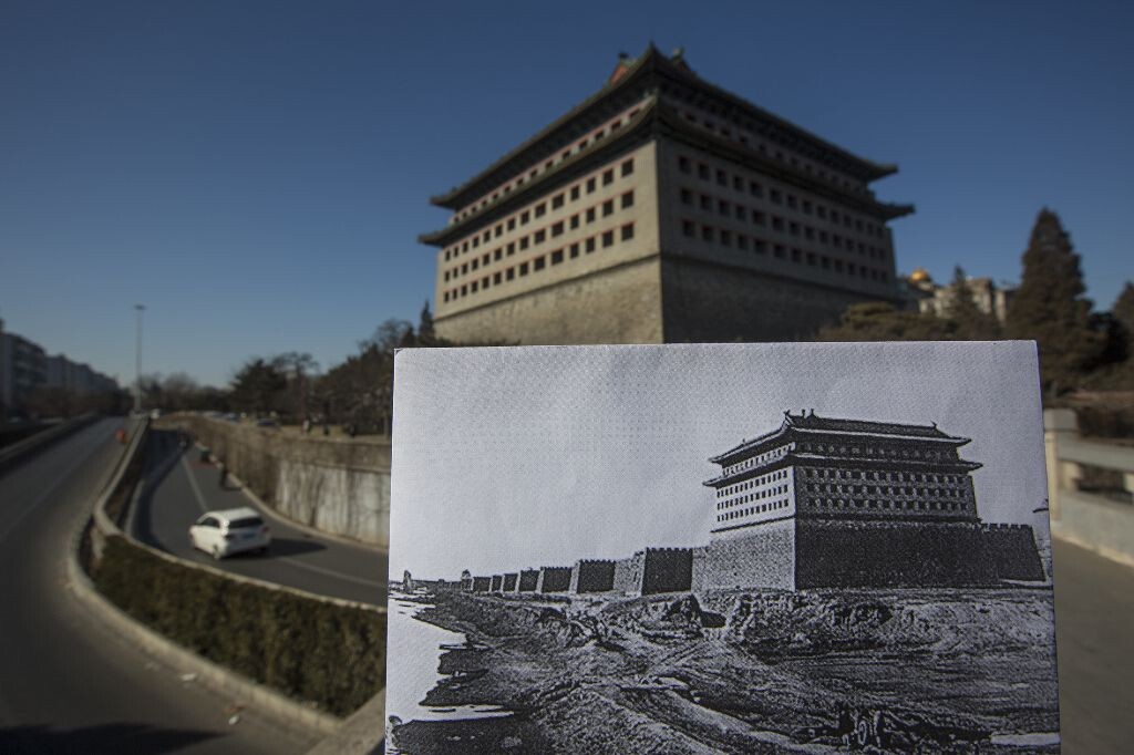 东便门是北京外城东南端的一座小城门，位于北京城墙东南端角楼旁边，东便门是北京保存下来的城门之一。