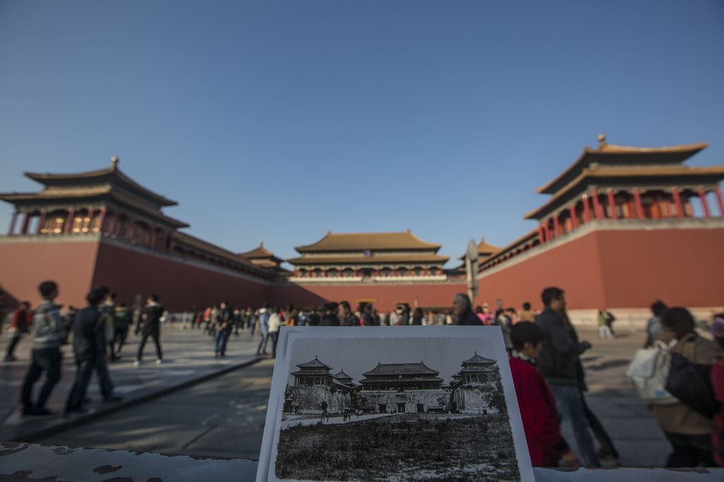 午门。旧时立诏、刑罚、彰显皇威之地。