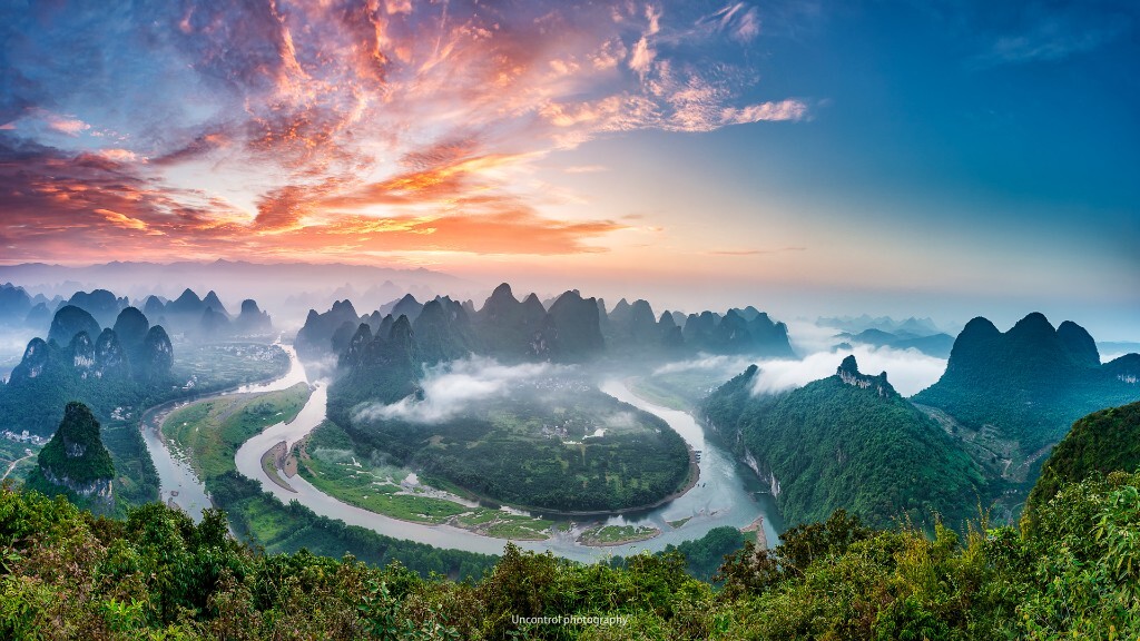 这个湾是漓江的第一道弯，光影变化特别多，值得来的一个地方。