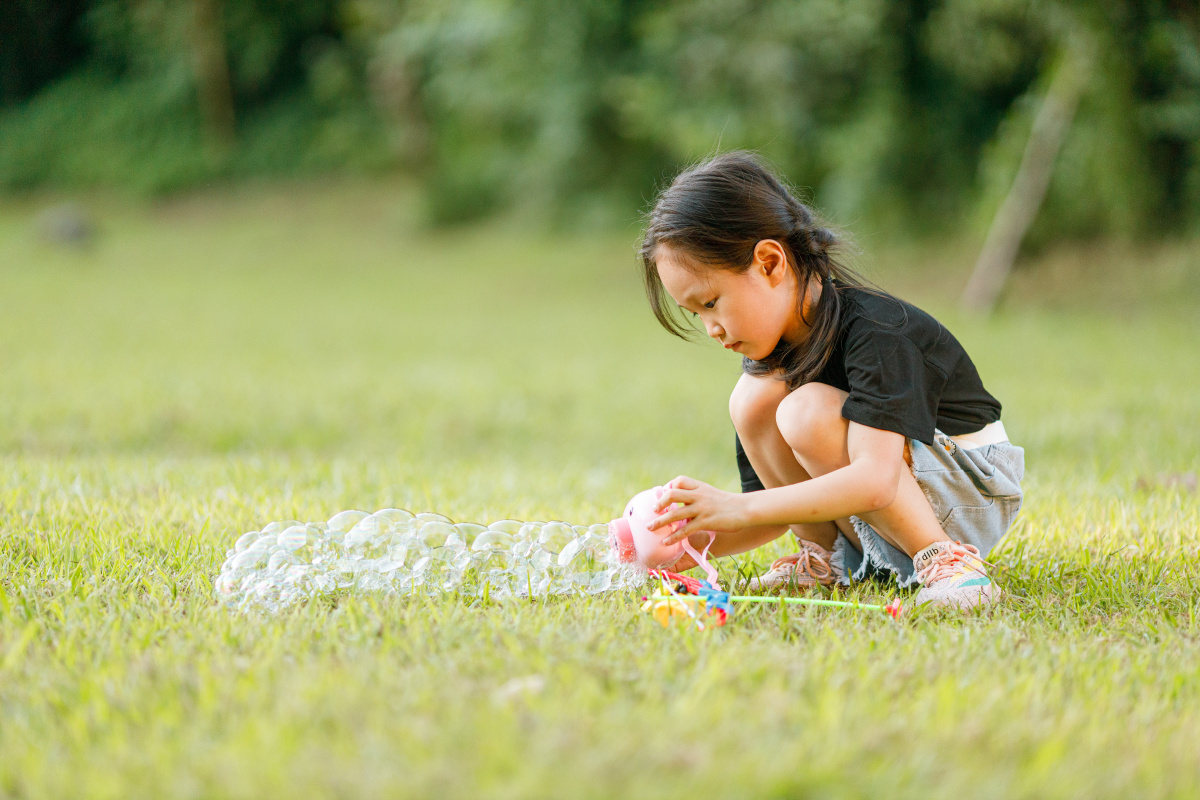 直出没有磨皮了小孩子自然真实最好