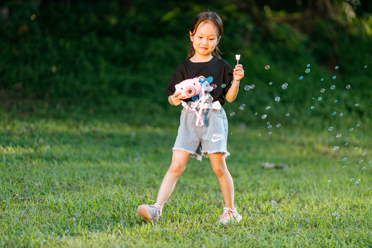 直出没有磨皮了小孩子自然真实最好