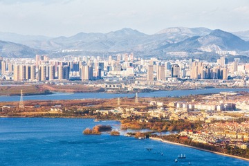 想陪你走遍山河湖泊，看夕阳西下你的笑脸