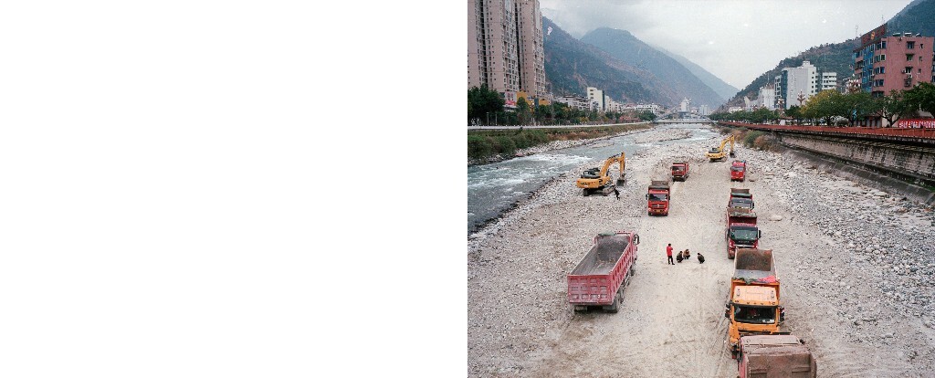 105，《洄路》：每年被河水冲乱的河道有待疏通，也带来河沙 2020年2月，石棉县境内