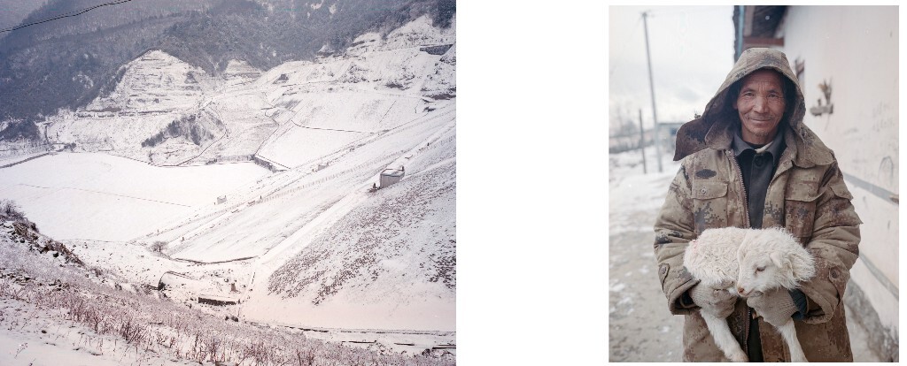 109，《洄路》：积雪覆盖的冶勒水库大坝，抱羊的卢约姑     2018年2月，石棉县境内