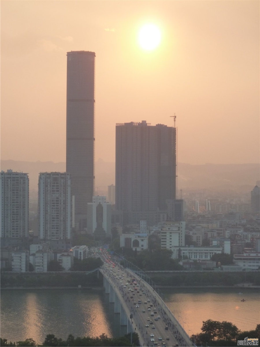 随拍柳州-凯旋门、万达等楼顶角度 - 柳州 - 小号