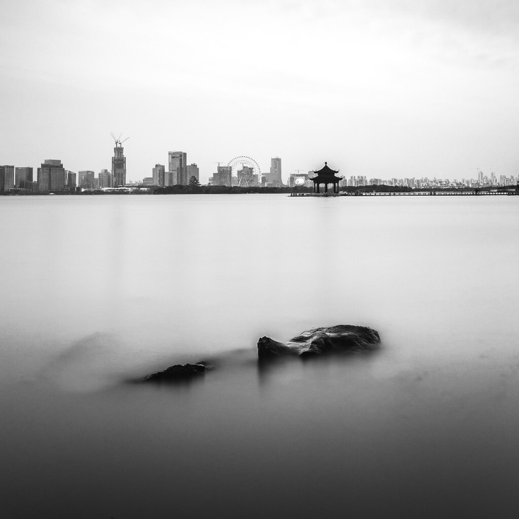 坐标李公堤，金鸡湖