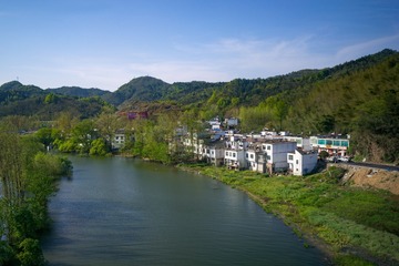 1E14E004-BF94-42BA-B3D9-E72AB71F4AA9/L0/001
